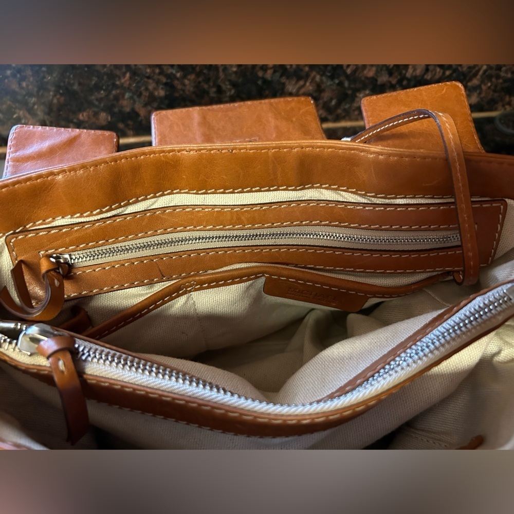 Vintage Michael Kors butter leather shoulder purse - Picture 7 of 15